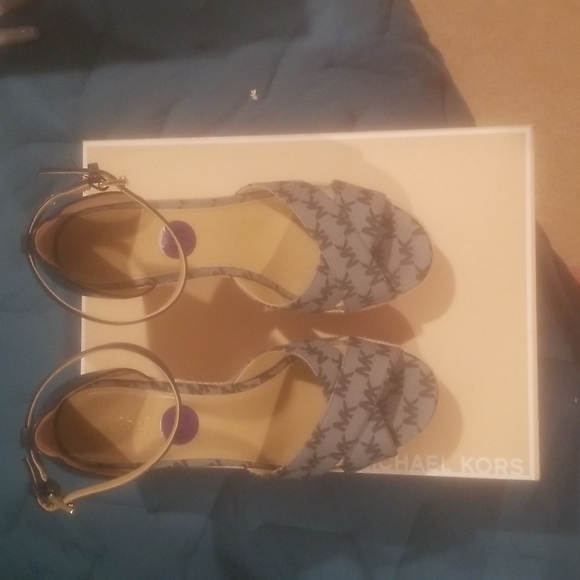 EUC MK espadrilles - Picture 11 of 11